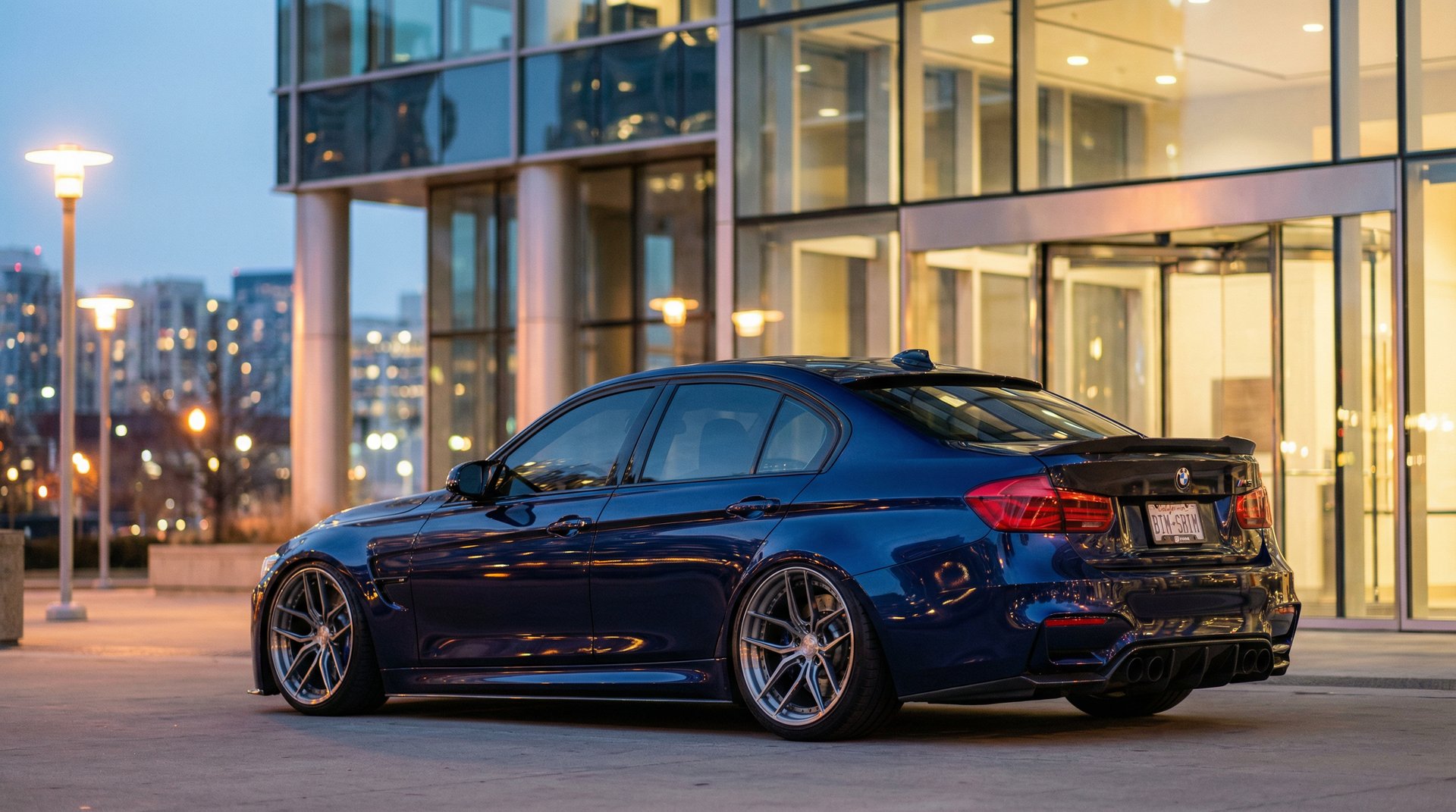 17c一起草轿车改装视频